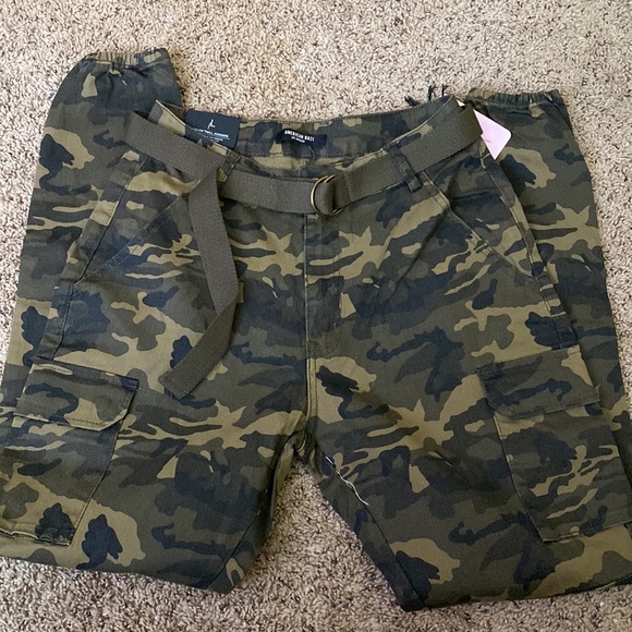 NWT 💕 Sugar Popped High Waist Camo Joggers - Picture 5 of 5